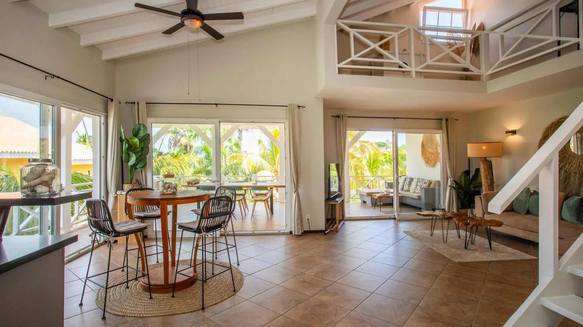Penthouse Tropicana 6 Persons Gated Penthouse With Pool Jan Thiel Curacao